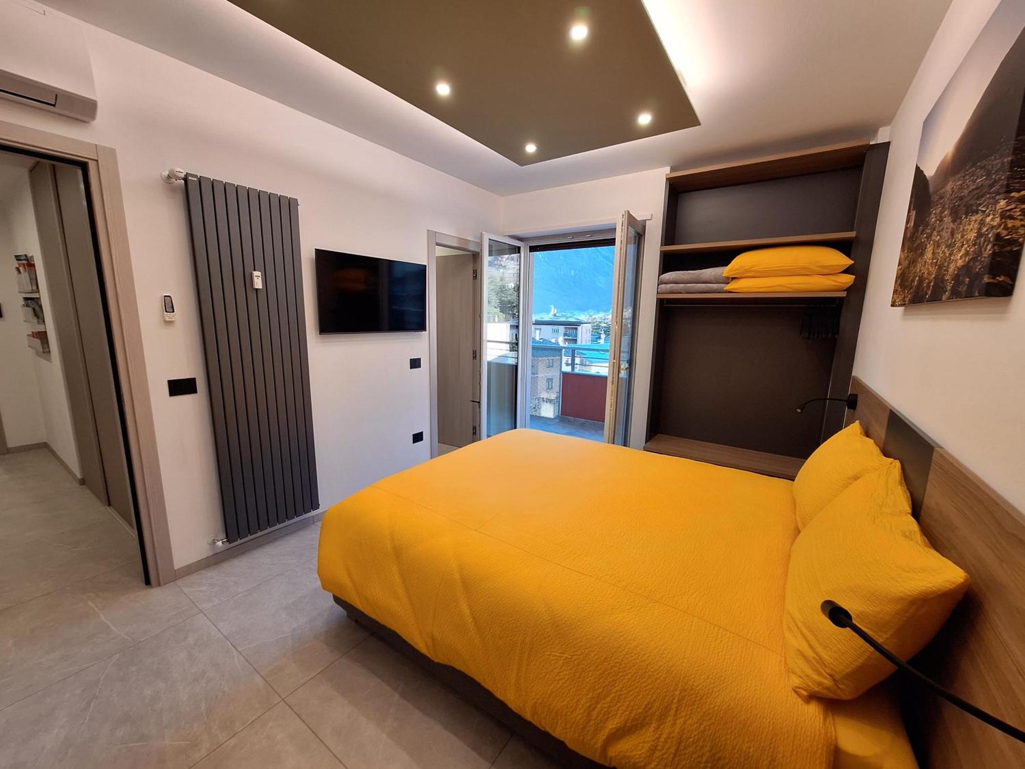 Quinta Stella Apartment Tirano Luaran gambar